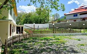 Eagle Nest Cottage, Kalam